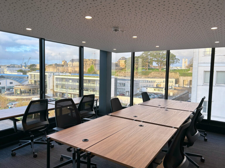 wojo-brest_salle-reunion